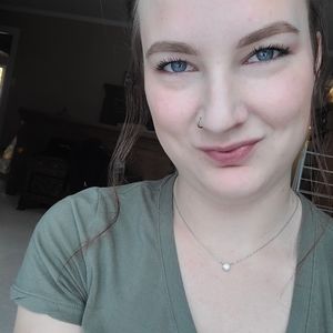 Meet your Posher, Mandy